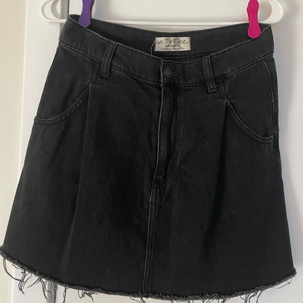 Free People size 6 black denim mini skirt